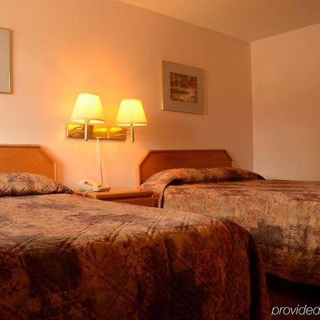 Economy Inn برنس جورج المظهر الخارجي الصورة